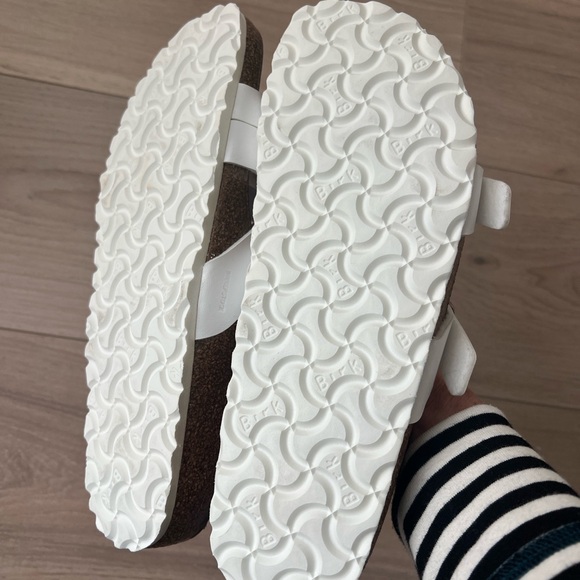BIRKENSTOCK white yao balance sandals NWOB / size 40 - Picture 4 of 6